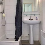 Gare Gem Place Parking Gratuit גרנובל